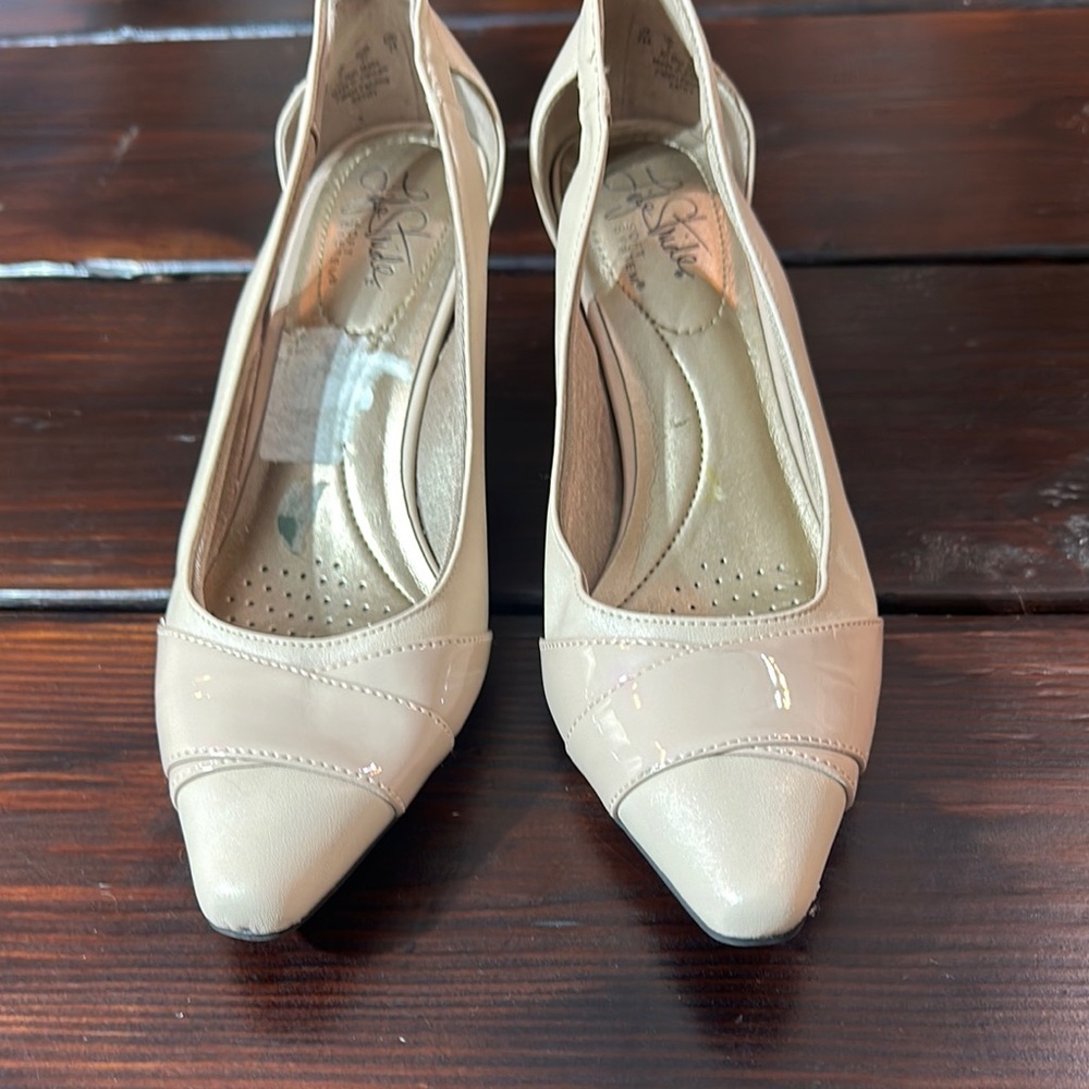 Life Stride Cream Textured Heels for Formal Elegance